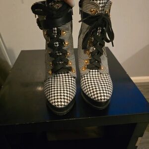 JustFab Black and White Houndstooth Heeled Boots